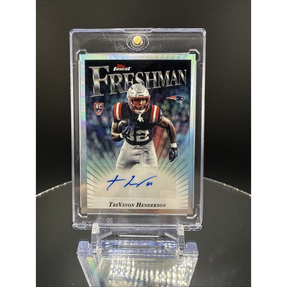 Topps Finest 2025 TreVeyon Henderson Patriots Freshman RC Auto Refractor #FFA-TH